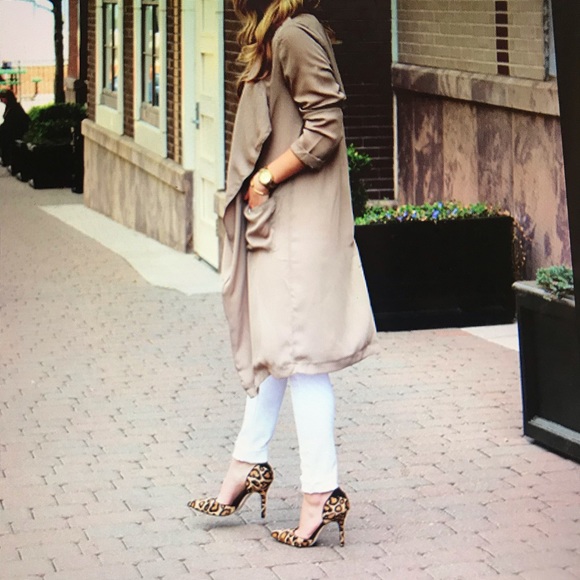 Sexy Asymmetrical Leopard Print Block Heel Pumps - Picture 2 of 10